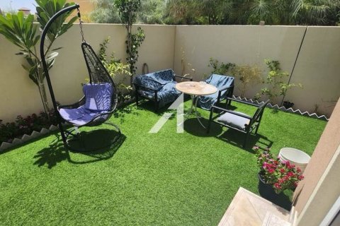 Villa de 4 dormitorios en Dubai Land, UAE No. 148373 6