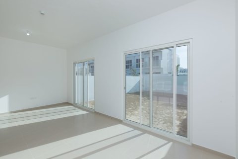 Квартира с 3 спальнями в Arabella Townhouses, ОАЭ №166977 13