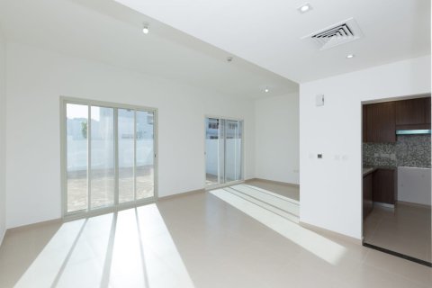 Квартира с 3 спальнями в Arabella Townhouses, ОАЭ №166977 11
