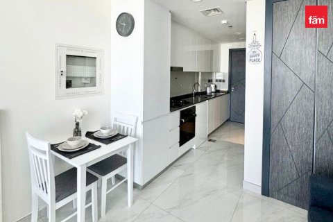 32.6m² Apartment in Dubai Studio City, UAE No. 169402 3