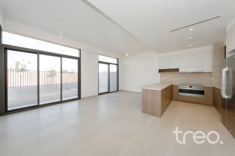 4 bedrooms Villa in Mudon, UAE No. 173587 3