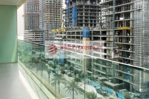 Apartment de 2 dormitorios en EMAAR Beachfront, UAE No. 143855 18