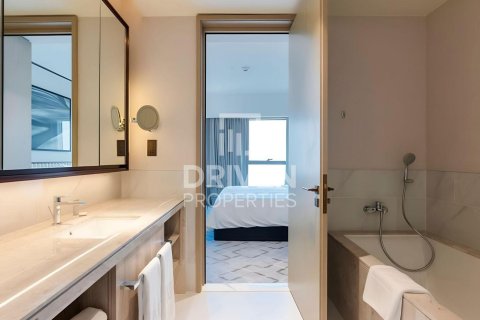 1 bedroom Apartment in Address Harbour Point, UAE No. 192240 17