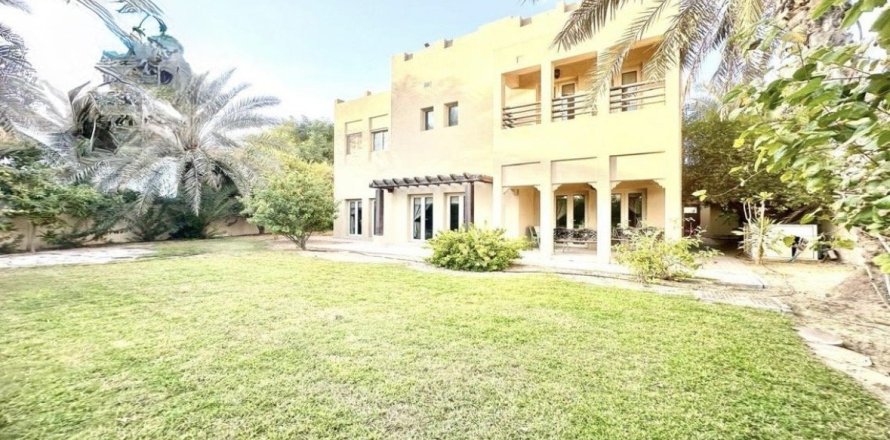 Villa de 5 dormitorios en Meadows, UAE No. 186595