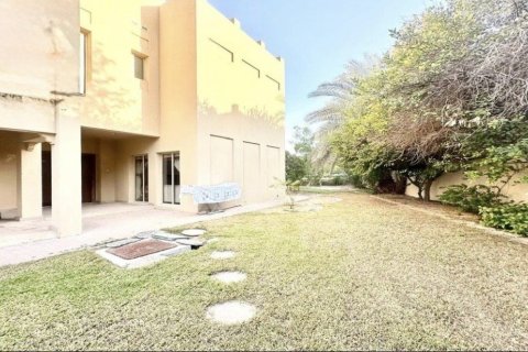Villa de 5 dormitorios en Meadows, UAE No. 186595 3