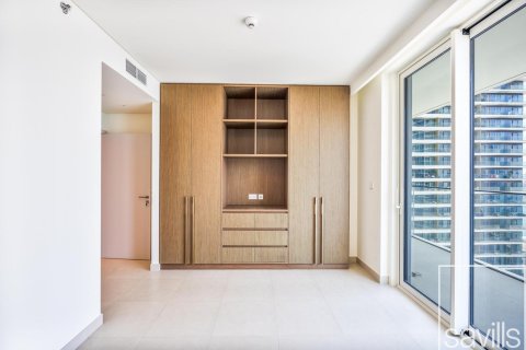 Квартира с 2 спальнями в EMAAR Beachfront, ОАЭ №194597 6