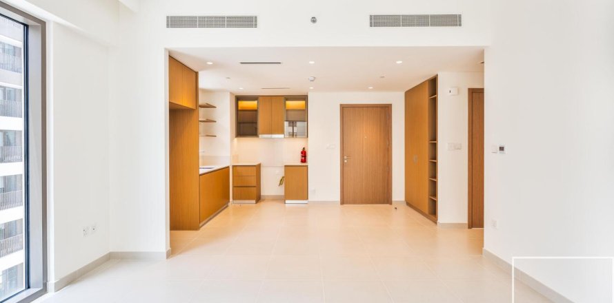 2 bedrooms Apartment in Creek Beach, UAE No. 194596