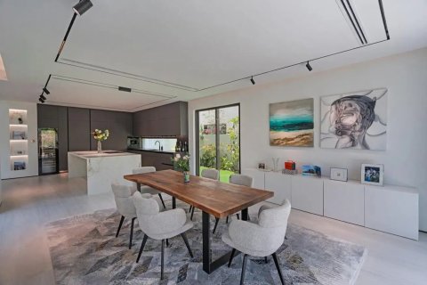 Villa de 4 dormitorios en Dubai, UAE No. 183454 4