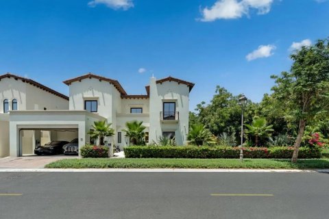 Villa de 4 dormitorios en Dubai, UAE No. 183454 18