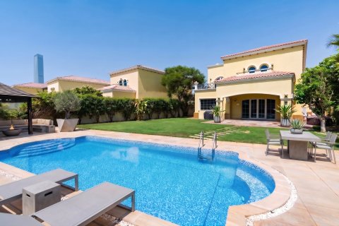 4 bedrooms Villa in Jumeirah Islands, UAE No. 183459