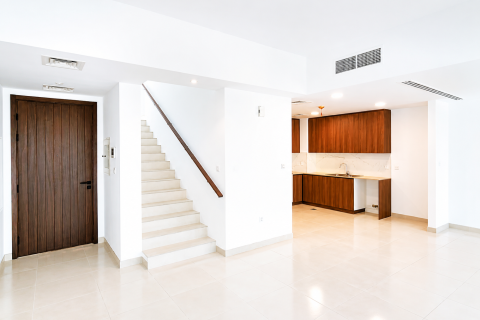 3 bedrooms Townhouse in Dubai, UAE No. 183457 3