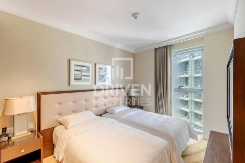 Apartment de 2 dormitorios en The Address Residence Fountain Views, UAE No. 84285 14