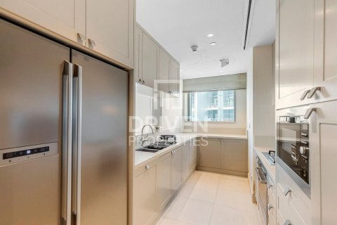 Apartment de 2 dormitorios en The Address Residence Fountain Views, UAE No. 84285 6