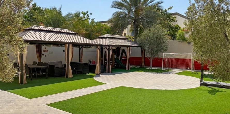 3 غرف نوم فيلا في Jumeirah Park, الإمارات العربية المتحدة رقم 164460