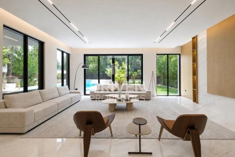 Вилла 1175.97м² в Nad Al Sheba 1, ОАЭ №209212 17