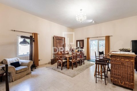 Вилла с 5 спальнями в Hacienda, ОАЭ №193218