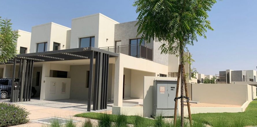 Villa de 4 chambres à Dubai, UAE No. 163907