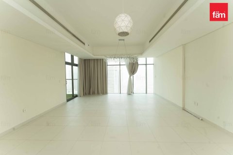 Квартира с 3 спальнями №107505 2