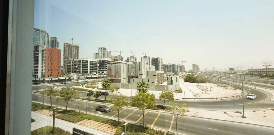 Квартира с 3 спальнями №107504