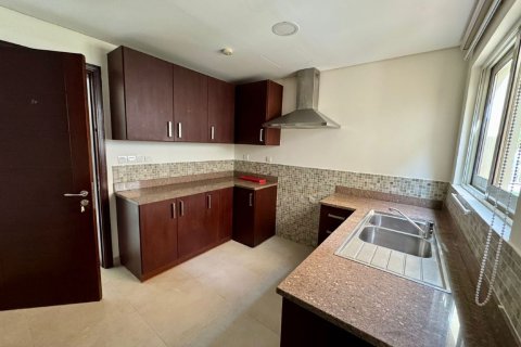 4 bedrooms Villa in Ras Al Khaimah, UAE No. 183707 6
