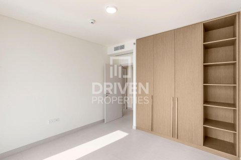 Квартира с 2 спальнями в EMAAR Beachfront, ОАЭ №193775 14