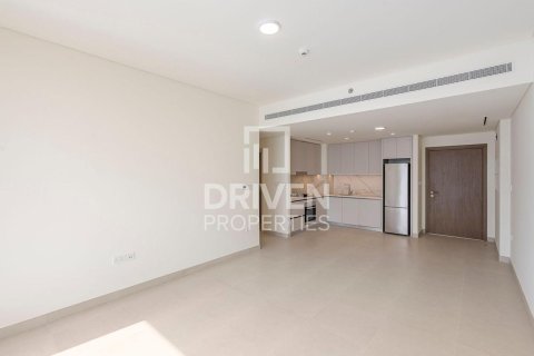 Квартира с 2 спальнями в EMAAR Beachfront, ОАЭ №193775 5