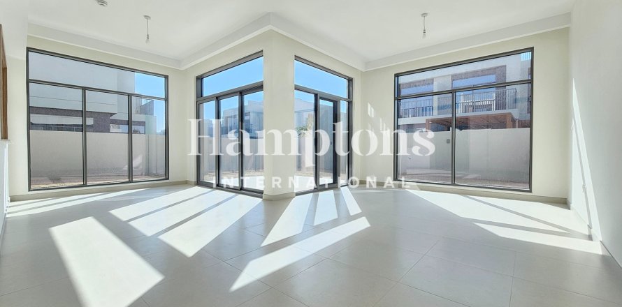 Вилла с 4 спальнями  №135186