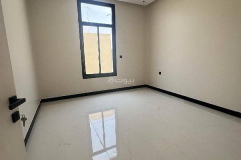 Квартира с 4 спальнями в Эр-Рияд, Саудовская Аравия №62584 1
