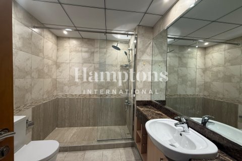 Apartment de 2 dormitorios en The Address Dubai Marina, UAE No. 186339 5