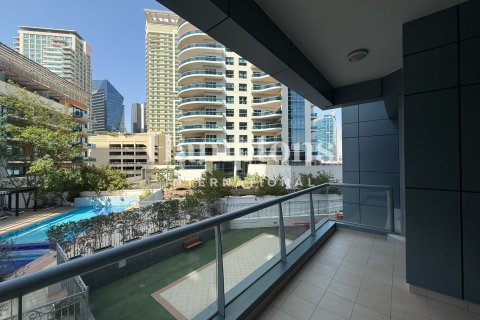 Apartment de 2 dormitorios en The Address Dubai Marina, UAE No. 186339 8