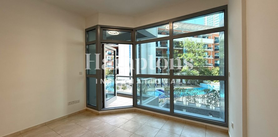 Apartment de 2 dormitorios en The Address Dubai Marina, UAE No. 186339