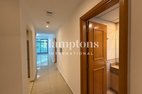 Apartment de 2 dormitorios en The Address Dubai Marina, UAE No. 186339 20