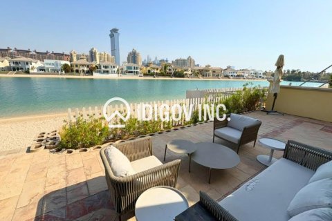 5 غرفة نوم  فيلا في Garden Homes, الإمارات العربية المتحدة رقم 136368 9