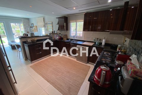 Вилла с 3 спальнями в Jumeirah Village Triangle, ОАЭ №155738 17