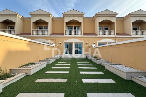 Townhouse de 2 dormitorios en Jumeirah Village Triangle, UAE No. 155739