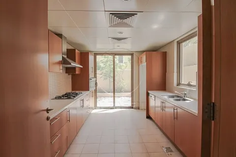 Villa de 4 dormitorios en Al Raha Gardens, UAE No. 150107 3