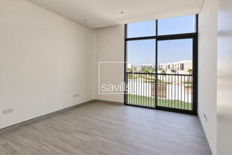 4 bedrooms Villa in Abu Dhabi, UAE No. 199202 8