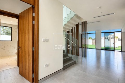 4 bedrooms Villa in Abu Dhabi, UAE No. 199202 10