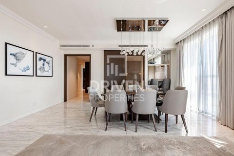Квартира с 4 спальнями в The Address Residence Fountain Views, ОАЭ №85580 17