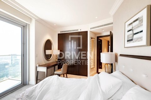 Квартира с 4 спальнями в The Address Residence Fountain Views, ОАЭ №85580 7