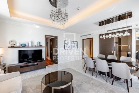 Квартира с 4 спальнями в The Address Residence Fountain Views, ОАЭ №85580 1
