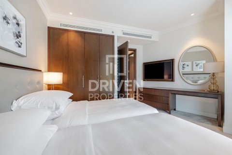 Квартира с 4 спальнями в The Address Residence Fountain Views, ОАЭ №85580 3