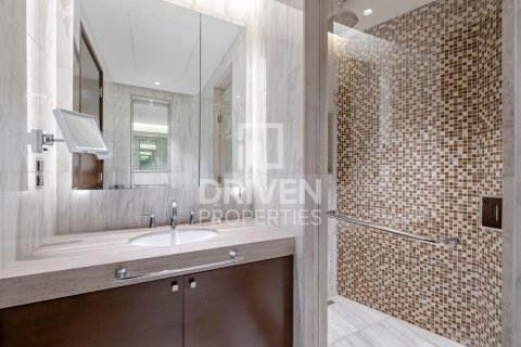 Квартира с 4 спальнями в The Address Residence Fountain Views, ОАЭ №85580 12