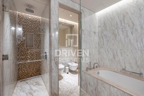 Квартира с 4 спальнями в The Address Residence Fountain Views, ОАЭ №85580 13