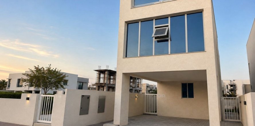 Villa de 4 dormitorios en Dubai, UAE No. 198660