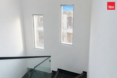 Villa de 4 dormitorios en Dubai, UAE No. 198660 4