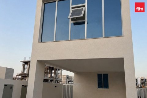 Villa de 4 dormitorios en Dubai, UAE No. 198660 3