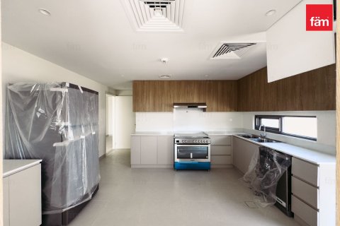 5 bedrooms Villa in Dubai, UAE No. 143389 9