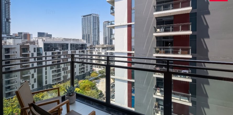 2 bedrooms Apartment in Dubai, UAE No. 198624