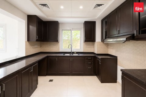 3 bedrooms Townhouse in Dubai, UAE No. 168428 8